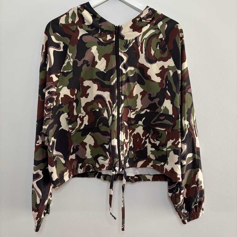 Year Of Ours Camo Terrain Jacket full zip Cropped Medium Performance Lightweight - Picture 2 of 12